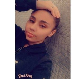 Meet your Posher, Elodie